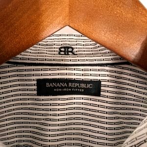 💎 Banana Republic no-iron fitted work shirt